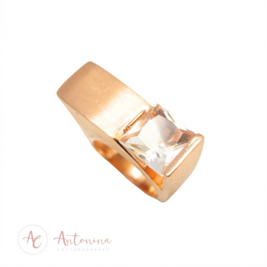 Anel Fosco Com Cristal Quadrado Banhado Em Ouro 18k