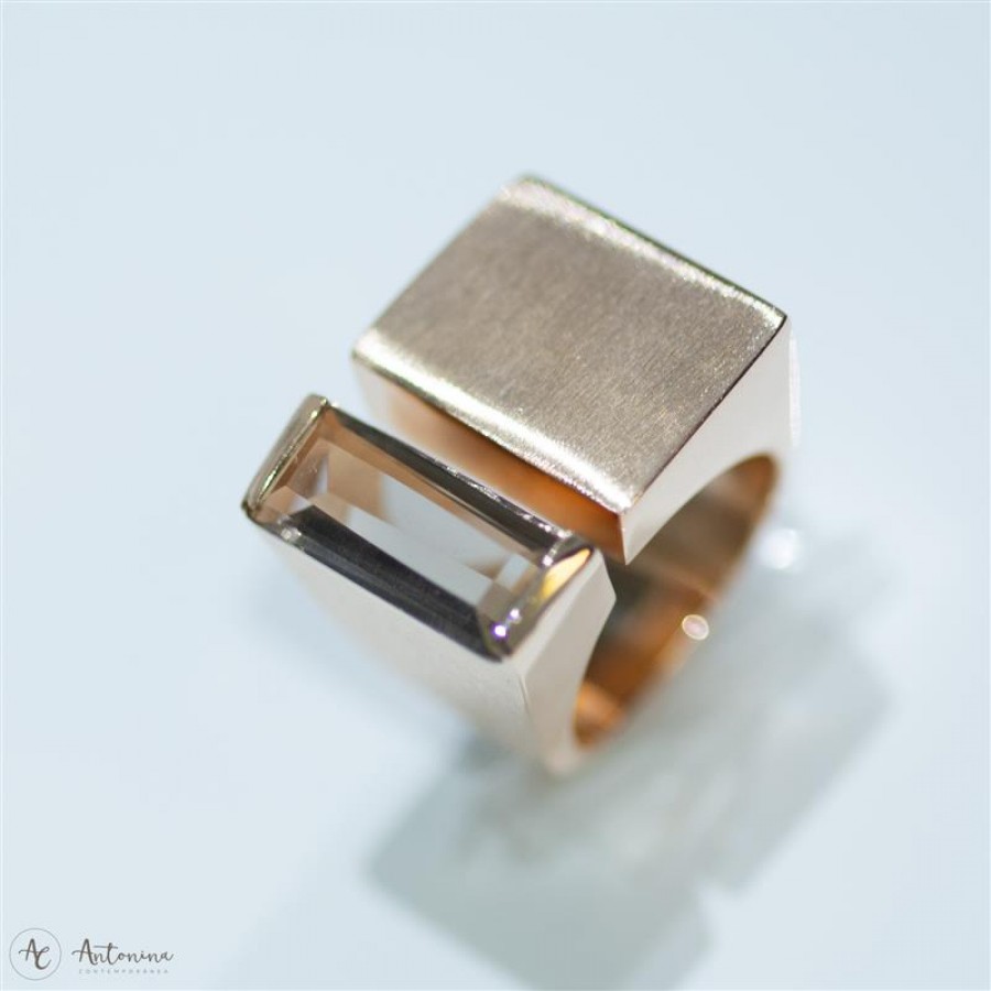 Anel Fenda Cristal Fumê Banhado Em Ouro 18k