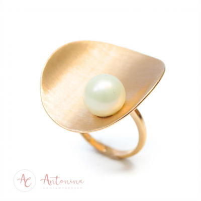 Anel Concha De Pérolas Banhado Em Ouro 18k<br><span style='color:#fff;'>Joias</span>