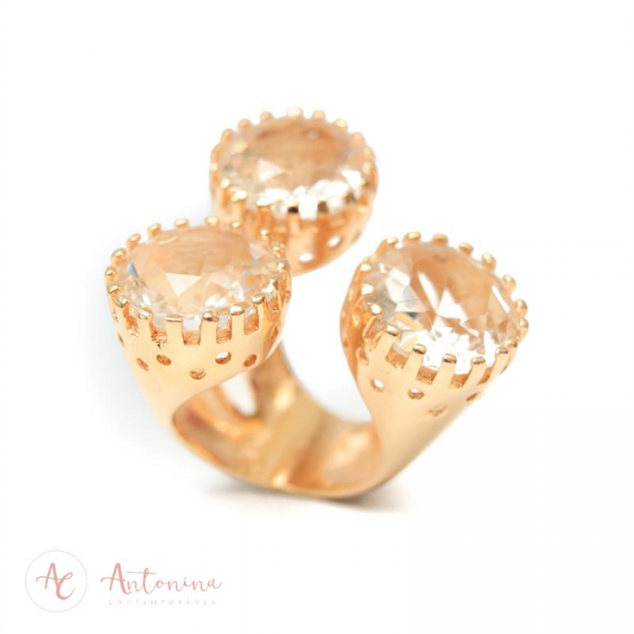 Anel Tripla Pedra Redonda Translúcida Banhado Em Ouro 18k