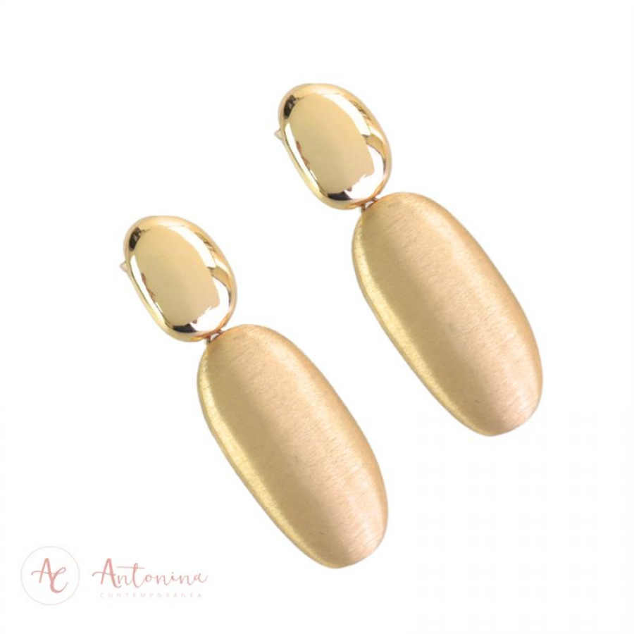 Brinco Pingente Oval Fosco Banhado Em Ouro 18k