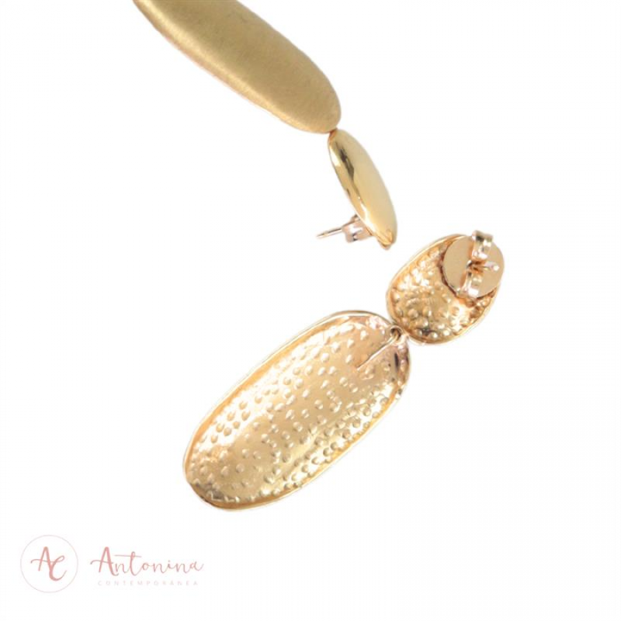 Brinco Pingente Oval Fosco Banhado Em Ouro 18k