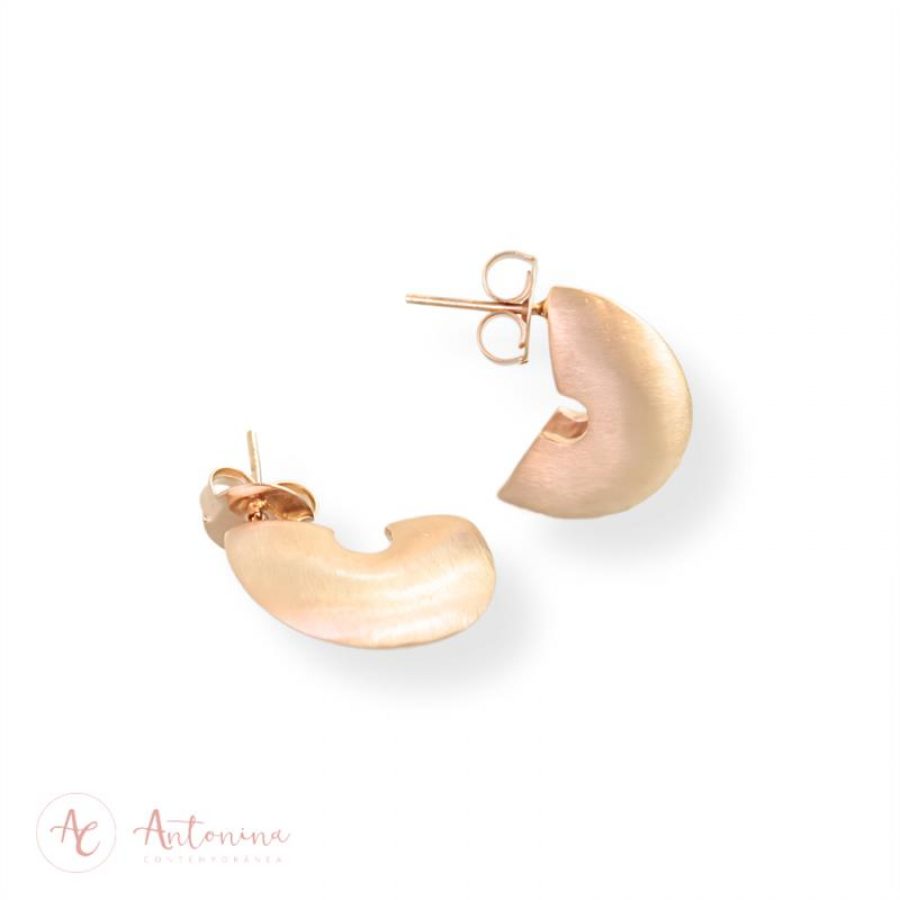 Brinco Argola Fosca E Acetinada Banhado Em Ouro 18k
