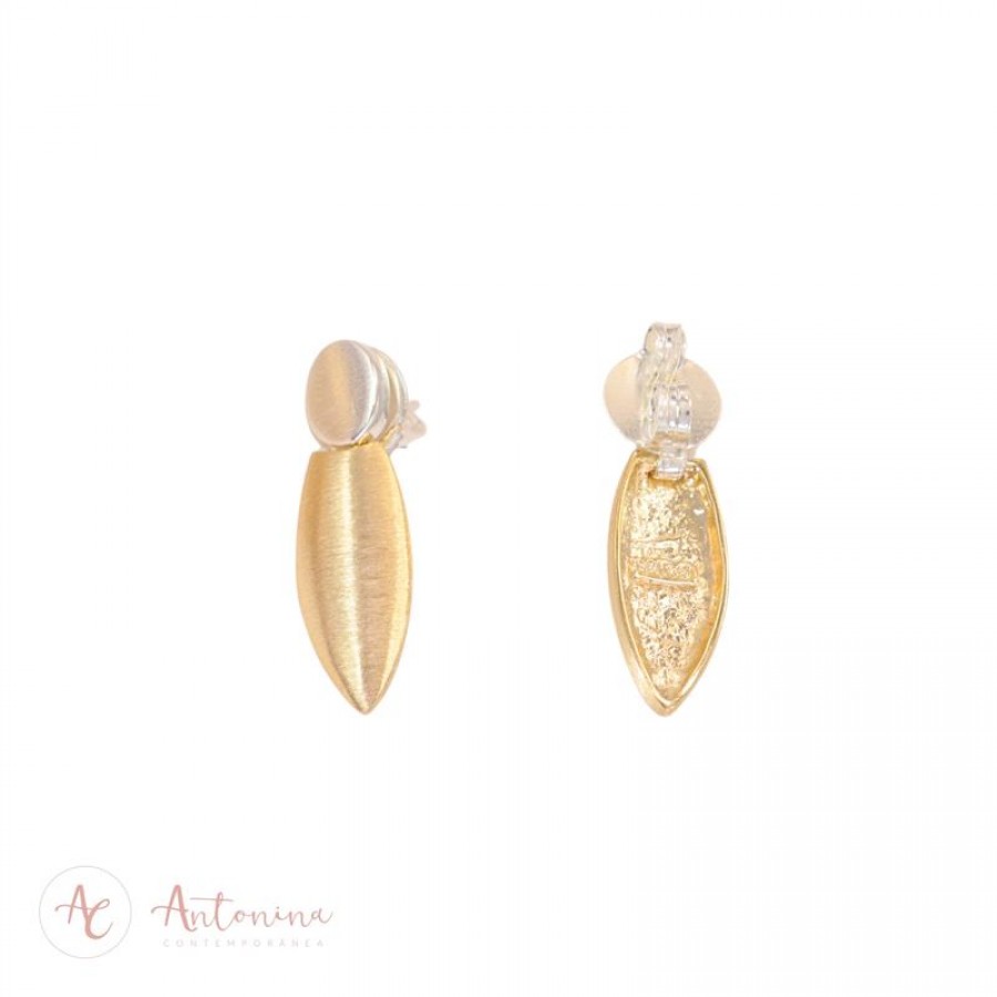 Brinco Mix Com Pingente Folha Fosca Banhado Em Ouro 18k