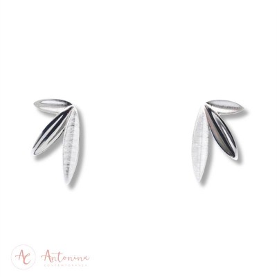 Brinco Folha Tripla Banhado Em Ródio<br><span style='color:#fff;'>Joias</span>