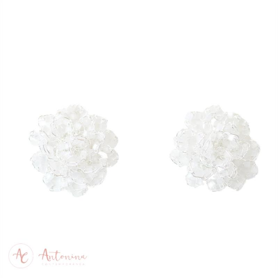 Brinco Cravo Crochê Branco Prata M<br><span style='color:#fff;'>Joias</span>