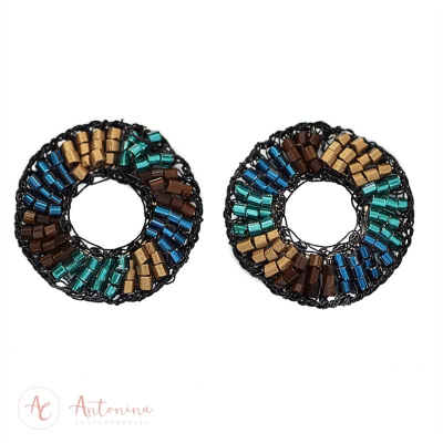 Brinco Circulo Bordado Black Pavão<br><span style='color:#fff;'>Joias</span>
