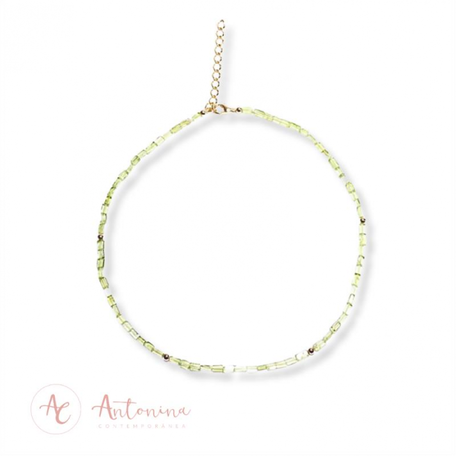 Colar Minimalista Curto Peridoto