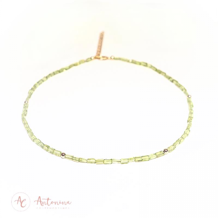 Colar Minimalista Curto Peridoto