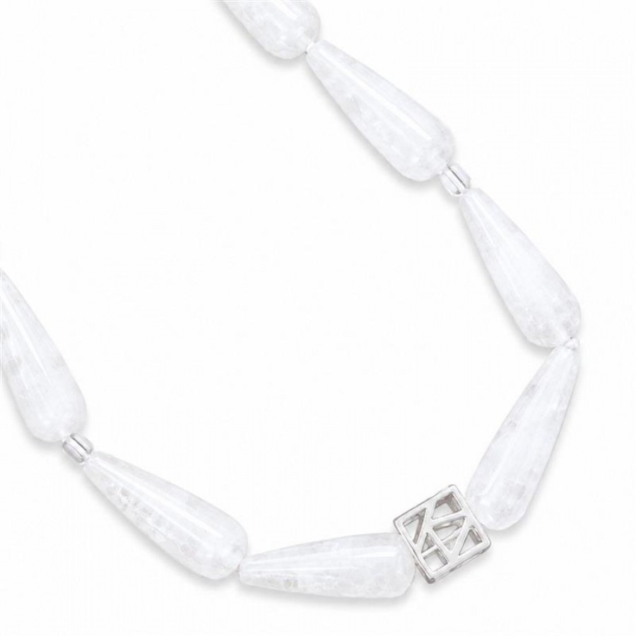 Colar Curto Quartzo Branco Com Cubo Louvre Banhado Em Prata